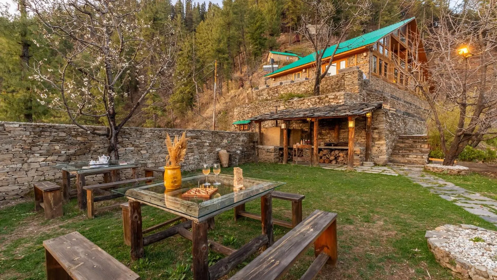 Elivaas 4 Bhk With Garden & Sauna - Skylounge Shimla