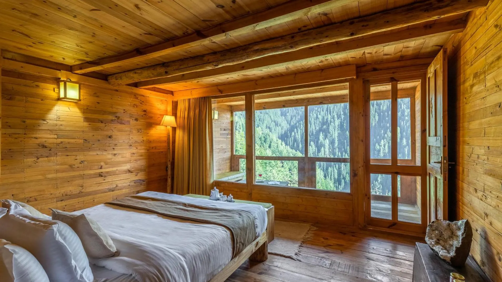 Elivaas 4 Bhk With Garden & Sauna - Skylounge Shimla Indien
