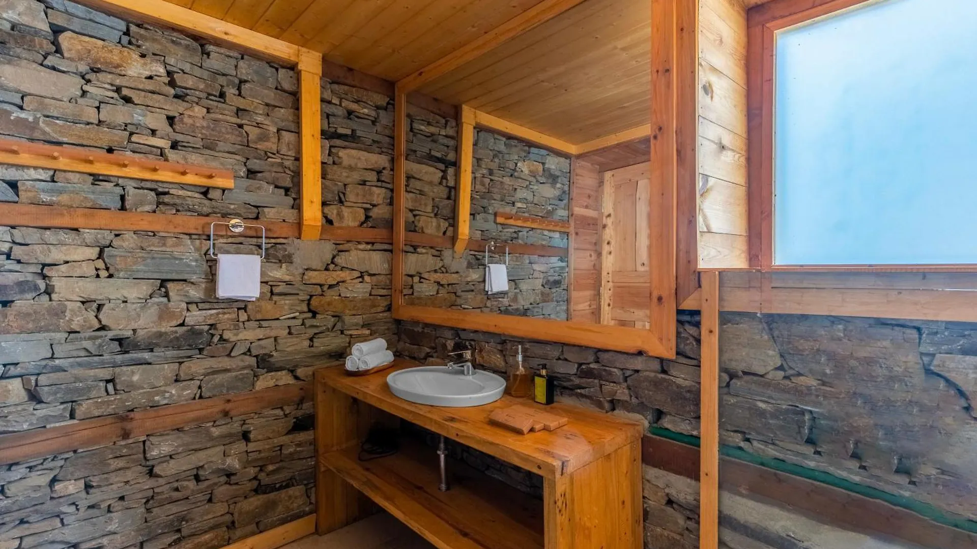 Elivaas 4 Bhk With Garden & Sauna - Skylounge Shimla 0*,