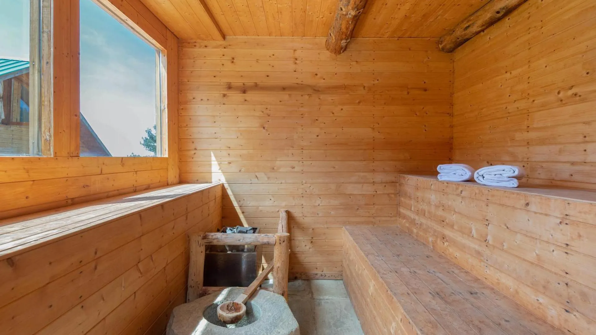 Elivaas 4 Bhk With Garden & Sauna - Skylounge Shimla 0*,  Indien