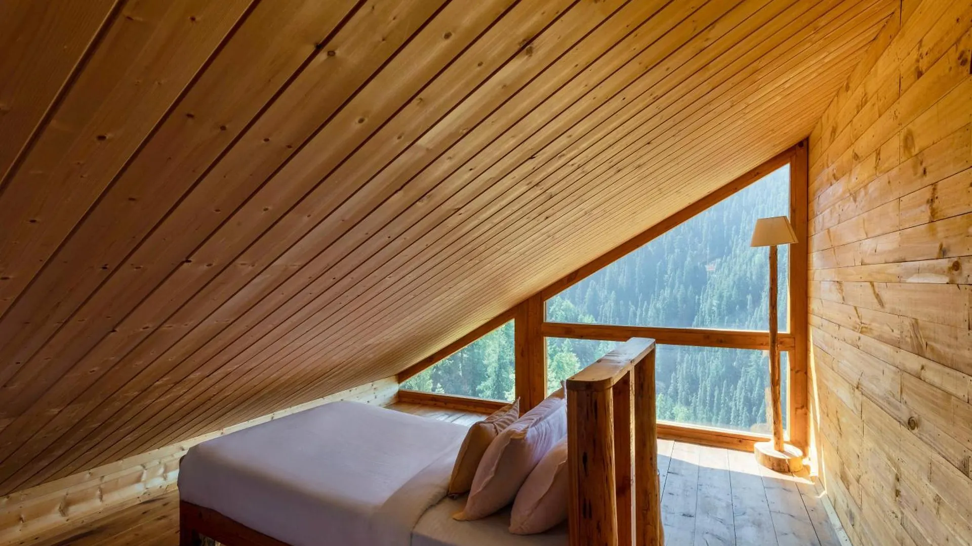 Villa Elivaas 4 Bhk With Garden & Sauna - Skylounge Shimla Indien